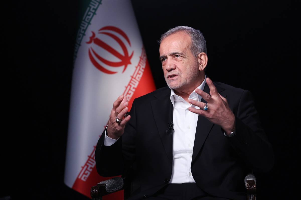 Presidente do Irã, Masoud Pezeshkian, durante entrevista à rede CNN em viagem oficial a Nova York, nos Estados Unidos, em 24 de setembro de 2024 [Presidência do Irã/Agência Anadolu]
