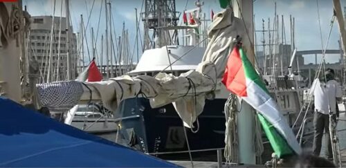 Chegada de um dos navios da Flotilha Sumud no Porto de Barcelona, em 31 de agosto de 2025