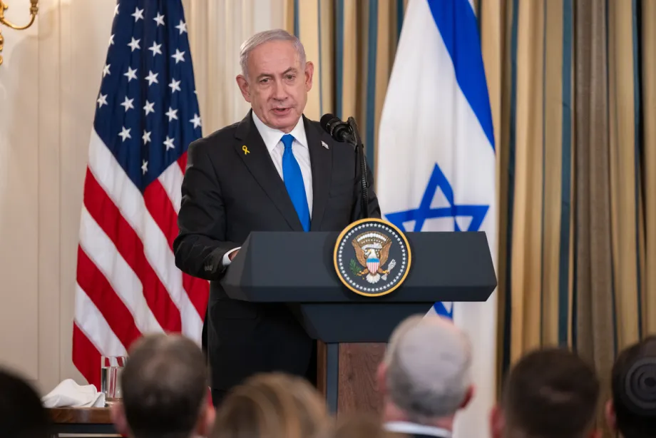 Primeiro-ministro de Israel, Benjamin Netanyahu, durante coletiva de imprensa na Casa Branca, em 29 de setembro de 2025 [Stringer/Agência Anadolu]