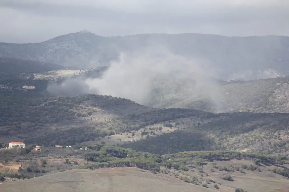 Ataques israelenses a Ar-Rihan, no Líbano, em 2 de janeiro de 2026 [Ramiz Dallah/Agência Anadolu]