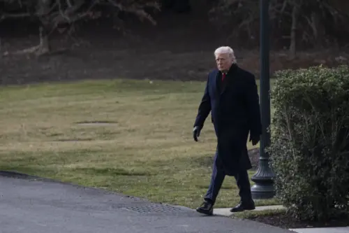 Presidência dos Estados Unidos, Donald Trump, na Casa Branca, em 16 de janeiro de 2026 [Celal Günes/Agência Anadolu]