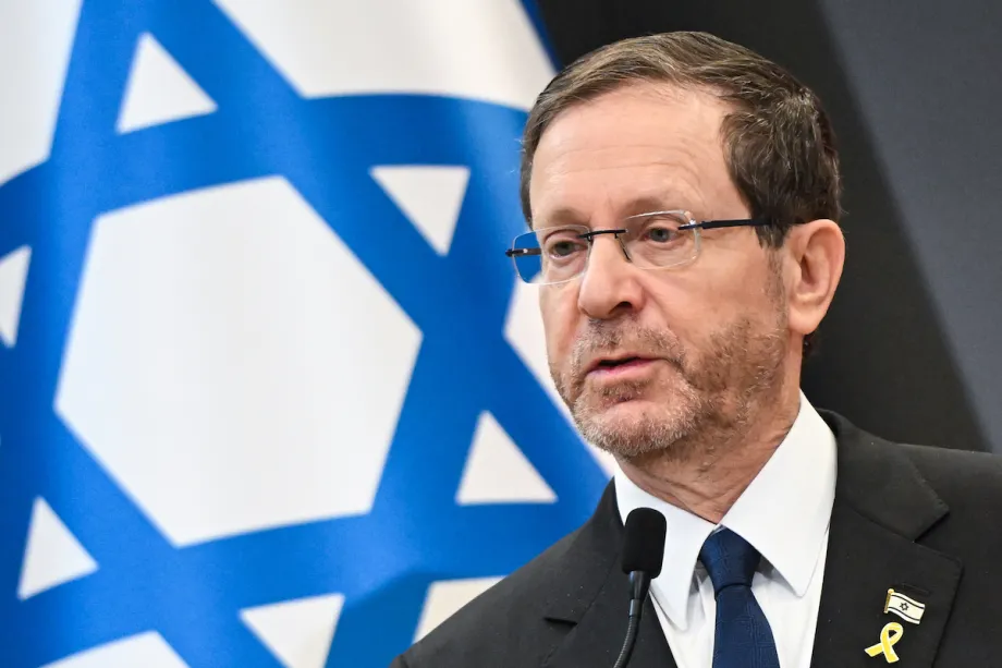 O presidente de Israel, Isaac Herzog, na Polônia, em 24 de abril de 2025. [Omar Marques – Agência Anadolu]