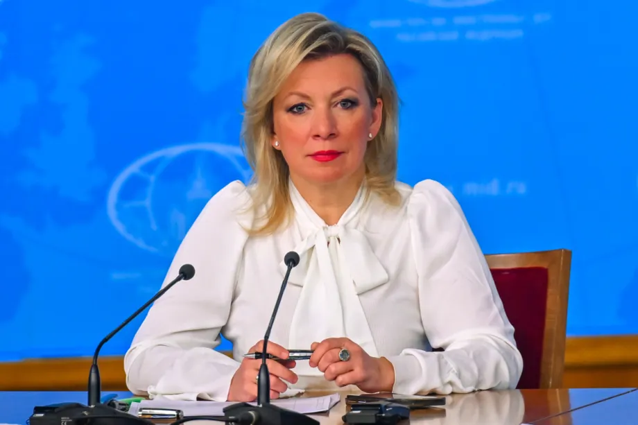 A porta-voz do Ministério das Relações Exteriores da Rússia, Maria Zakharova, discursa em Moscou, Rússia, em 20 de janeiro de 2026. [Sefa Karacan – Agência Anadolu]
