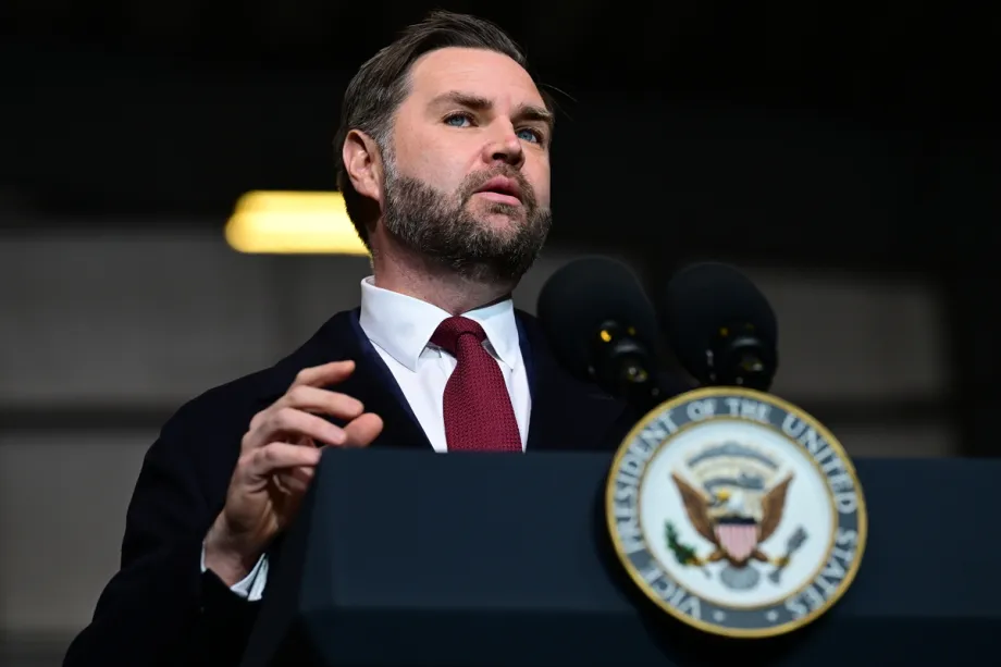 O vice-presidente dos Estados Unidos, JD Vance, discursa em Toledo, Ohio, Estados Unidos, em 22 de janeiro de 2026. [Kyle Mazza – Agência Anadolu]