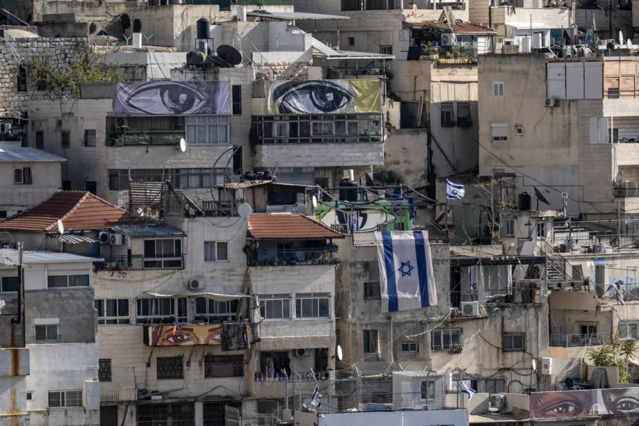 Uma vista da cidade palestina de Silwan, localizada ao lado da Mesquita de Al-Aqsa, na Cidade Velha de Jerusalém Oriental, em 18 de dezembro de 2025. [Mostafa Alkharouf - Agência Anadolu]