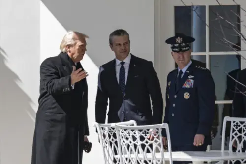 A guerra por procuração dos Estados Unidos se expande: o Estreito de Ormuz e a agenda oculta de Israel