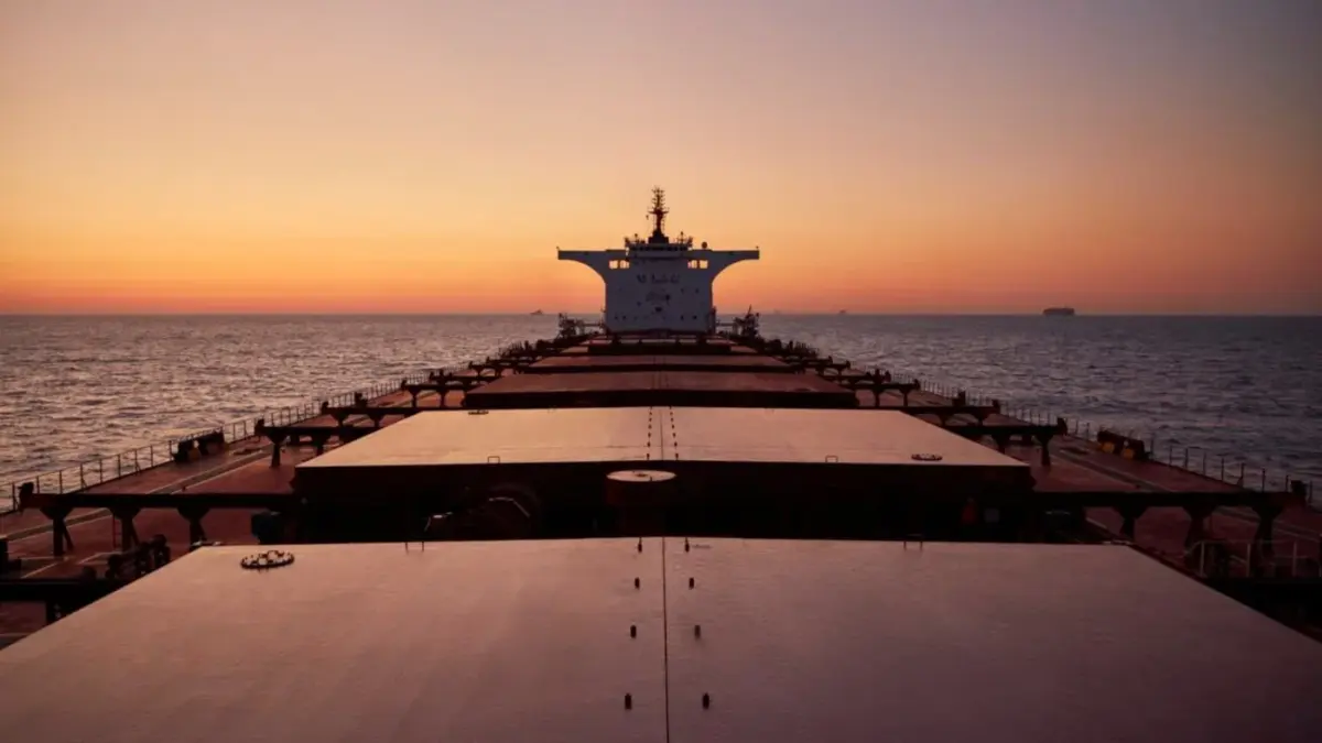 Imagem promocional do site da empresa de navegação grega Thenamaris