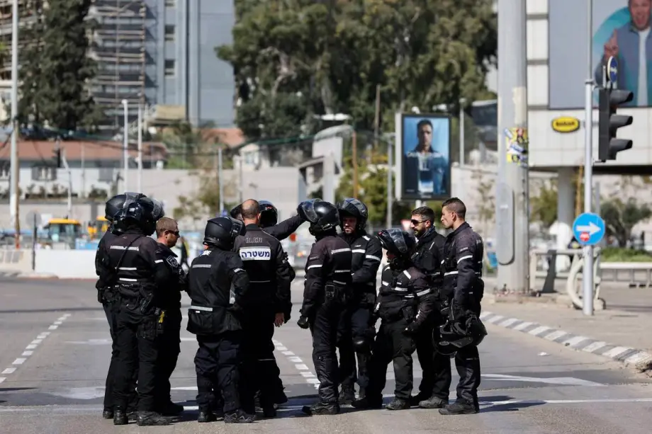 A polícia israelense toma medidas de segurança em Tel Aviv, Israel, em 9 de março de 2023. [Mostafa Alkharouf - Agência Anadolu]