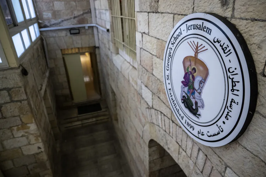Uma escola particular palestina vazia é vista após uma greve convocada por instituições de ensino em Jerusalém Oriental, em 1º de setembro de 2026. [Mostafa Alkharouf – Agência Anadolu]