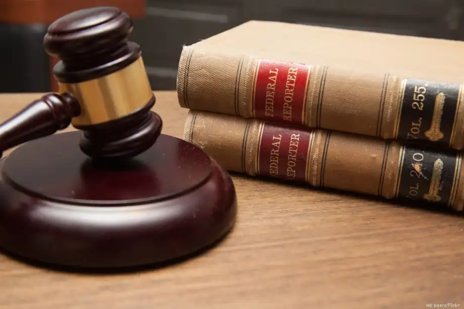 Martelo de juiz em um tribunal. [wp paarz/Flickr]
